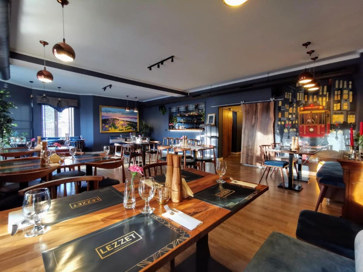 Lezzet B&B Pokoj Goscinny & Turkishrestaurant 华沙 外观 照片