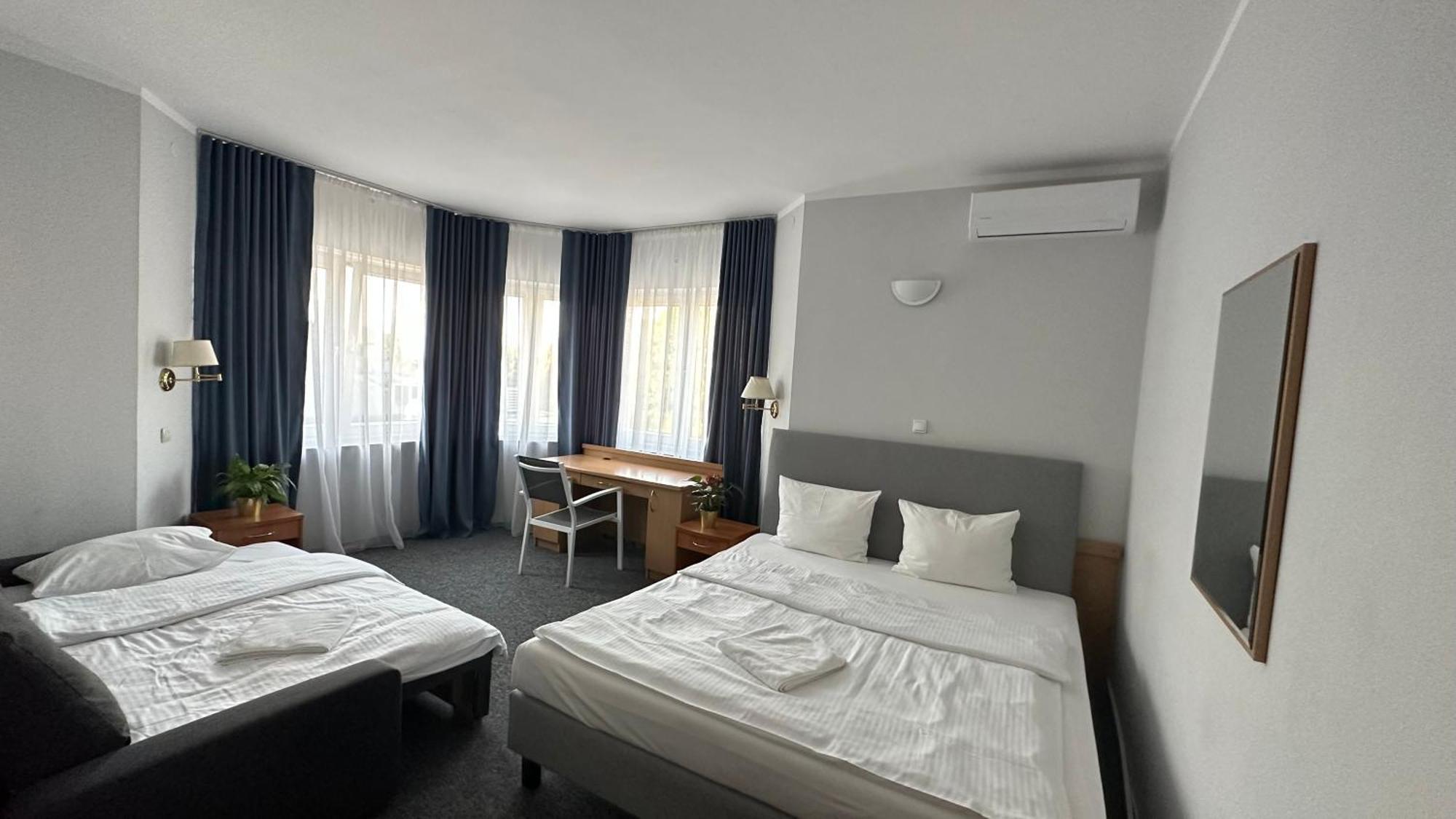 Lezzet B&B Pokoj Goscinny & Turkishrestaurant 华沙 外观 照片